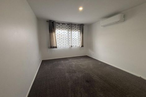 Photo of property in 9 Cooke Farm Grove, Waiwhakaiho, New Plymouth, 4312