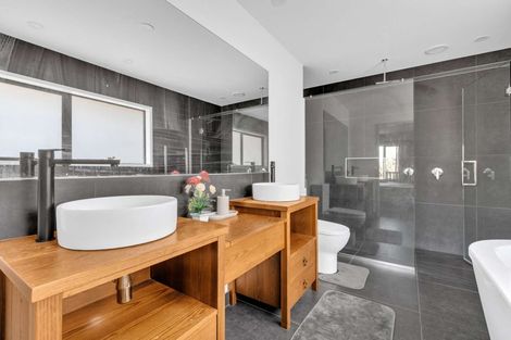 Photo of property in 51 Boundary Road, Opaheke, Papakura, 2113