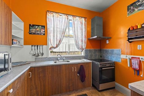 Photo of property in 21 Hay Street, Bromley, Christchurch, 8062