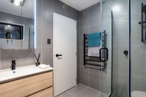 Photo of property in 1 Tacitus Place, Totara Vale, Auckland, 0629