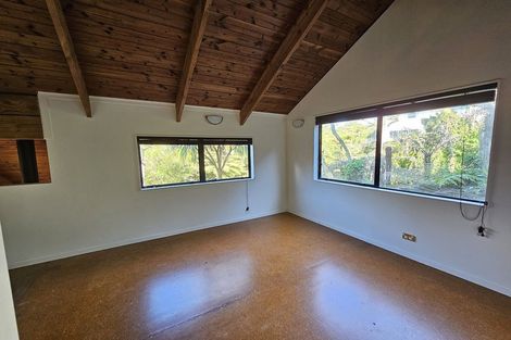 Photo of property in 50 Sunnyhaven Avenue, Beach Haven, Auckland, 0626