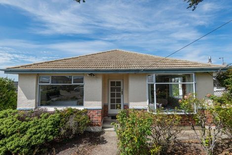 Photo of property in 149 Easther Crescent, Kew, Dunedin, 9012