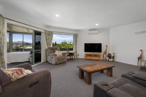 Photo of property in 16 Donegal Place, Katikati, 3129