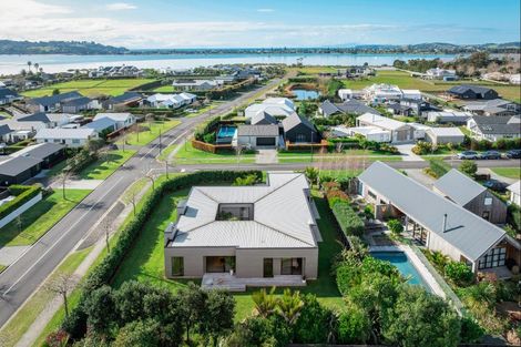 Photo of property in 2 Shearwater Lane, Point Wells, 0986