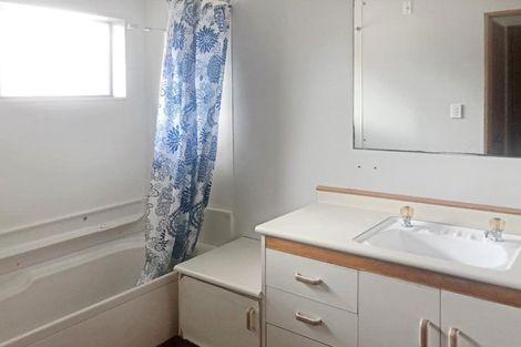 Photo of property in 65b Centreway Road, Orewa, 0931