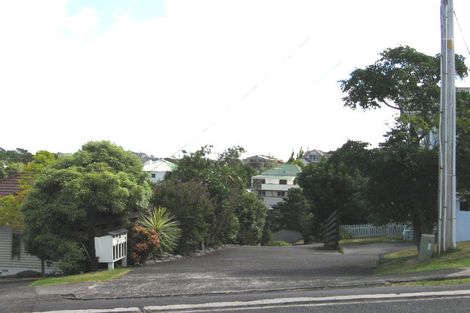 Photo of property in 2/22 Mariposa Crescent, Birkenhead, Auckland, 0626