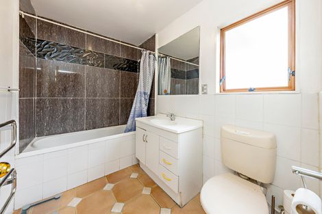 Photo of property in 1/4 Daniel Avenue, Mangere East, Auckland, 2024