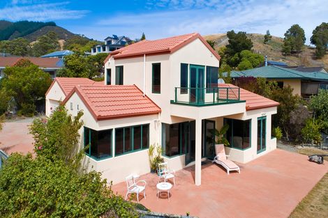 Photo of property in 10 Matuku Place, Atawhai, Nelson, 7010