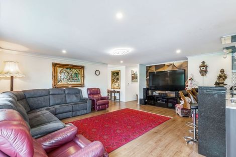 Photo of property in 19 Eastview Road, Glen Innes, Auckland, 1072