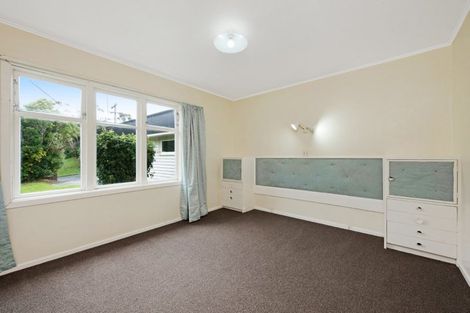 Photo of property in 46 Miles Crescent, Newlands, Wellington, 6037