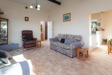 Photo of property in 4 Makora Grove, Paremata, Porirua, 5024