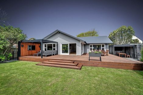 Photo of property in 28 Wairakei Road, Strowan, Christchurch, 8052