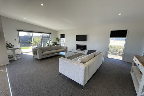 Photo of property in 1242 Papamoa Beach Road, Papamoa Beach, Papamoa, 3118