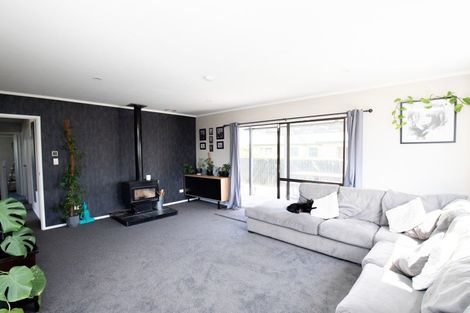 Photo of property in 28 Darlington Street, Ngatea, 3503