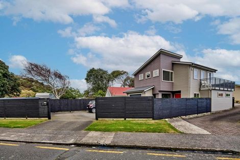 Photo of property in 4 Acheron Road, Paremata, Porirua, 5026