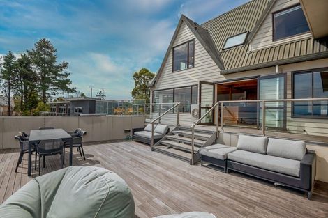 Photo of property in 320 Princes Drive, Britannia Heights, Nelson, 7010