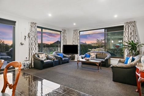 Photo of property in 7 Shillingford Boulevard, Rolleston, 7615