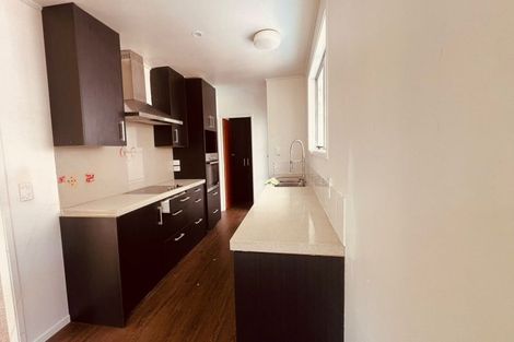 Photo of property in 8 Glucina Place, Glen Eden, Auckland, 0602