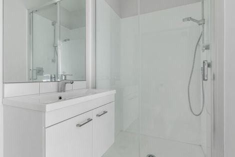 Photo of property in 7/51 Wharf Road, Te Atatu Peninsula, Auckland, 0610