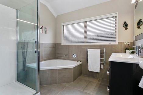 Photo of property in 30 Sheridan Crescent, Leamington, Cambridge, 3432