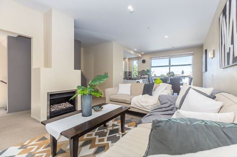 Photo of property in 6m Carlton Gore Road, Grafton, Auckland, 1023
