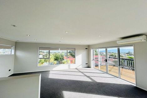 Photo of property in 69 Queens Road, Waikanae Beach, Waikanae, 5036