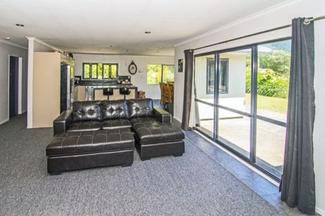 Photo of property in 5523 Masterton Castlepoint Road, Tinui, Masterton, 5889
