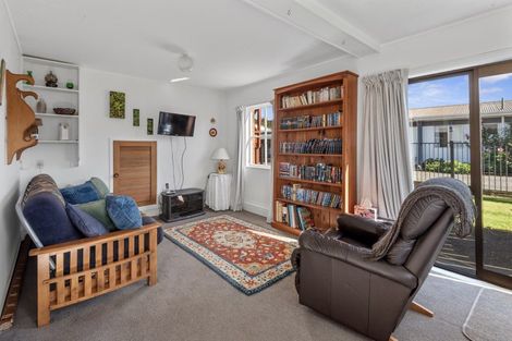 Photo of property in 72 Fairway Drive, Te Kamo, Whangarei, 0112