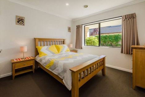 Photo of property in 7 Consort Close, Paraparaumu Beach, Paraparaumu, 5032