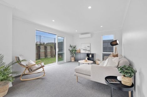 Photo of property in 32 Glenbervie Drive, Glenbervie, 0173