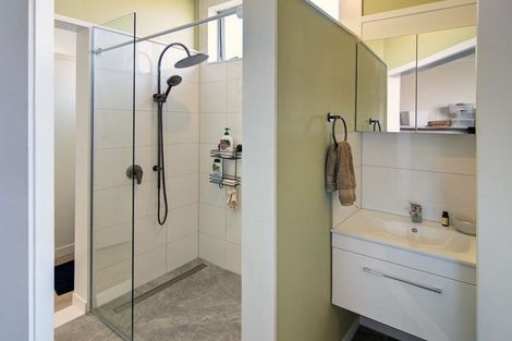 Photo of property in 1/26 Roberts Road, Lansdowne, Masterton, 5810