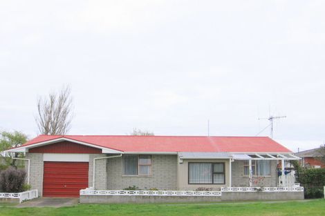 Photo of property in 45 Futter Street, Foxton, 4814