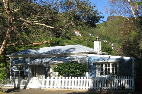 Photo of property in 10 Kowhai Street, Eastbourne, Lower Hutt, 5013