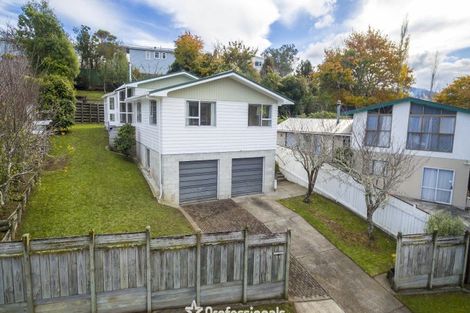 Photo of property in 55 Norana Road, Timberlea, Upper Hutt, 5018