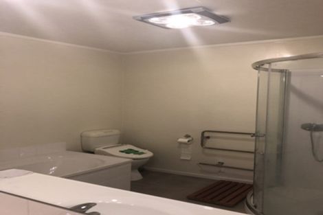 Photo of property in 2/35 Swanson Road, Henderson, Auckland, 0610