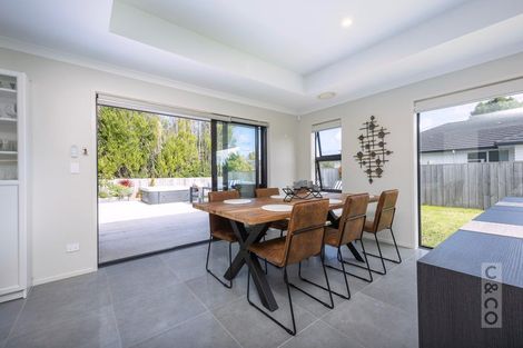 Photo of property in 28 Leebank Crescent, Riverhead, 0820