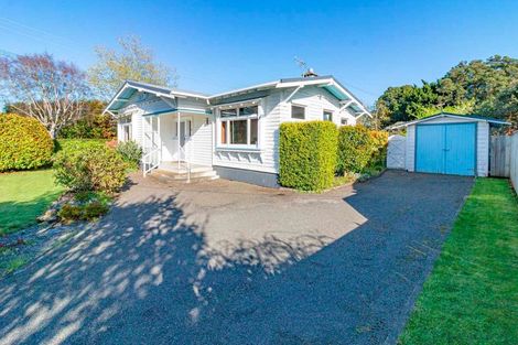 Photo of property in 12 Saint Leonard Street, Saint Johns Hill, Whanganui, 4501