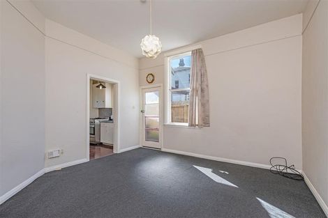 Photo of property in 4a/8 Howard Street, Mount Cook, Wellington, 6021