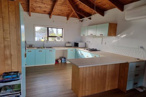 Photo of property in 1435 Whangaparaoa Road, Army Bay, Whangaparaoa, 0930