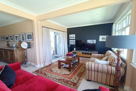 Photo of property in 339c Devon Street West, New Plymouth, 4310