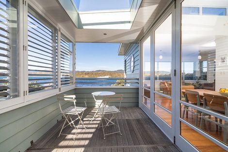 Photo of property in 189 Breaker Bay Road, Breaker Bay, Wellington, 6022