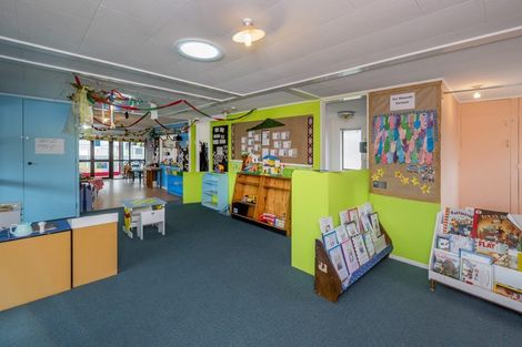 Photo of property in 2 Queens Road, Waikanae Beach, Waikanae, 5036