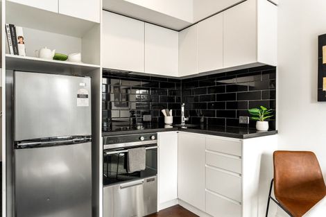 Photo of property in Alpha Apartments, 204/4 Elizabeth Street, Mount Victoria, Wellington, 6011