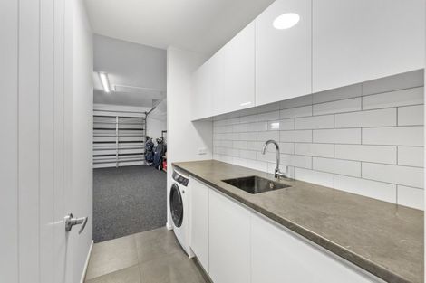 Photo of property in 5 Augusta Grove, Waiwhakaiho, New Plymouth, 4312