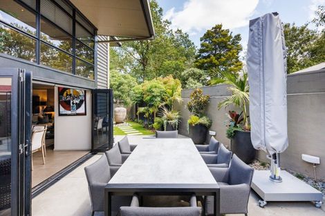 Photo of property in 143 Victoria Avenue, Hokowhitu, Palmerston North, 4410