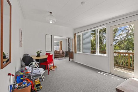 Photo of property in 69 Lorenzen Bay Road, Raglan, 3225