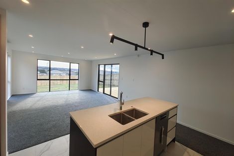 Photo of property in 19 Opouatu Avenue, Glenbrook, Waiuku, 2681