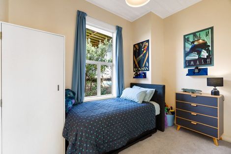 Photo of property in 13 Roslyn Road, Bluff Hill, Napier, 4110