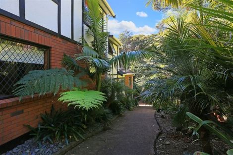 Photo of property in 99 Grassmere Road, Henderson Valley, Auckland, 0612