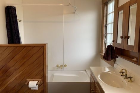 Photo of property in 27 Miro Street, Takaro, Palmerston North, 4410